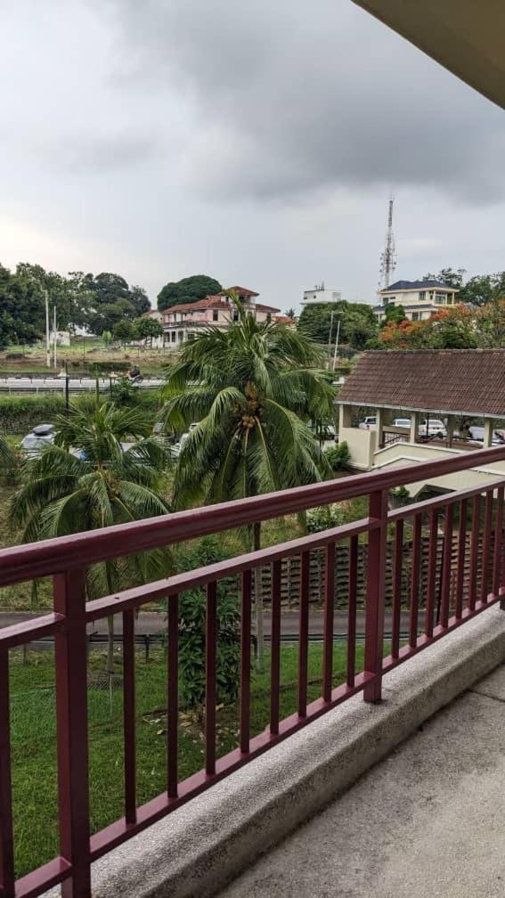 Pd Seaview Bumantara Staycation ポートディクソン エクステリア 写真